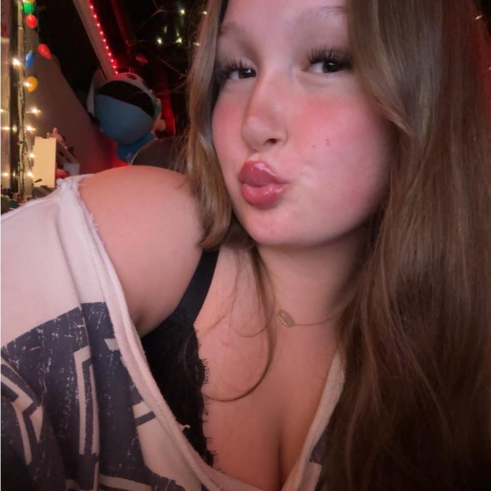 Meet your Posher, Amelia